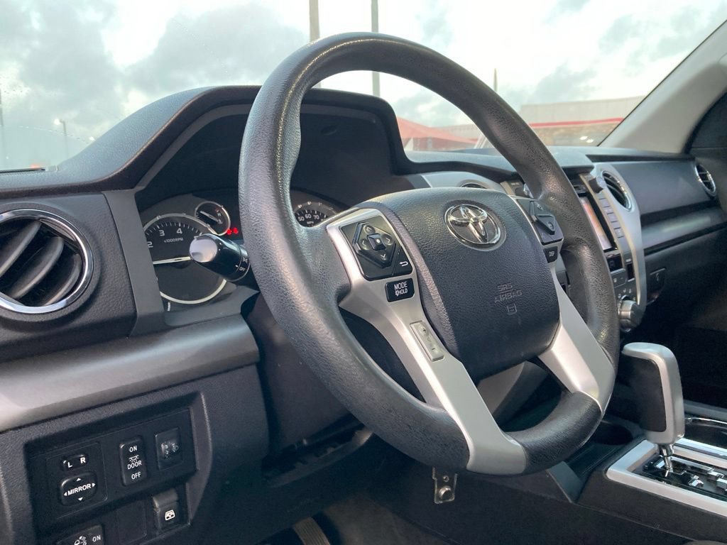 Used 2017 Toyota Tundra SR5 w/ SR5 Upgrade Package RWD image 9