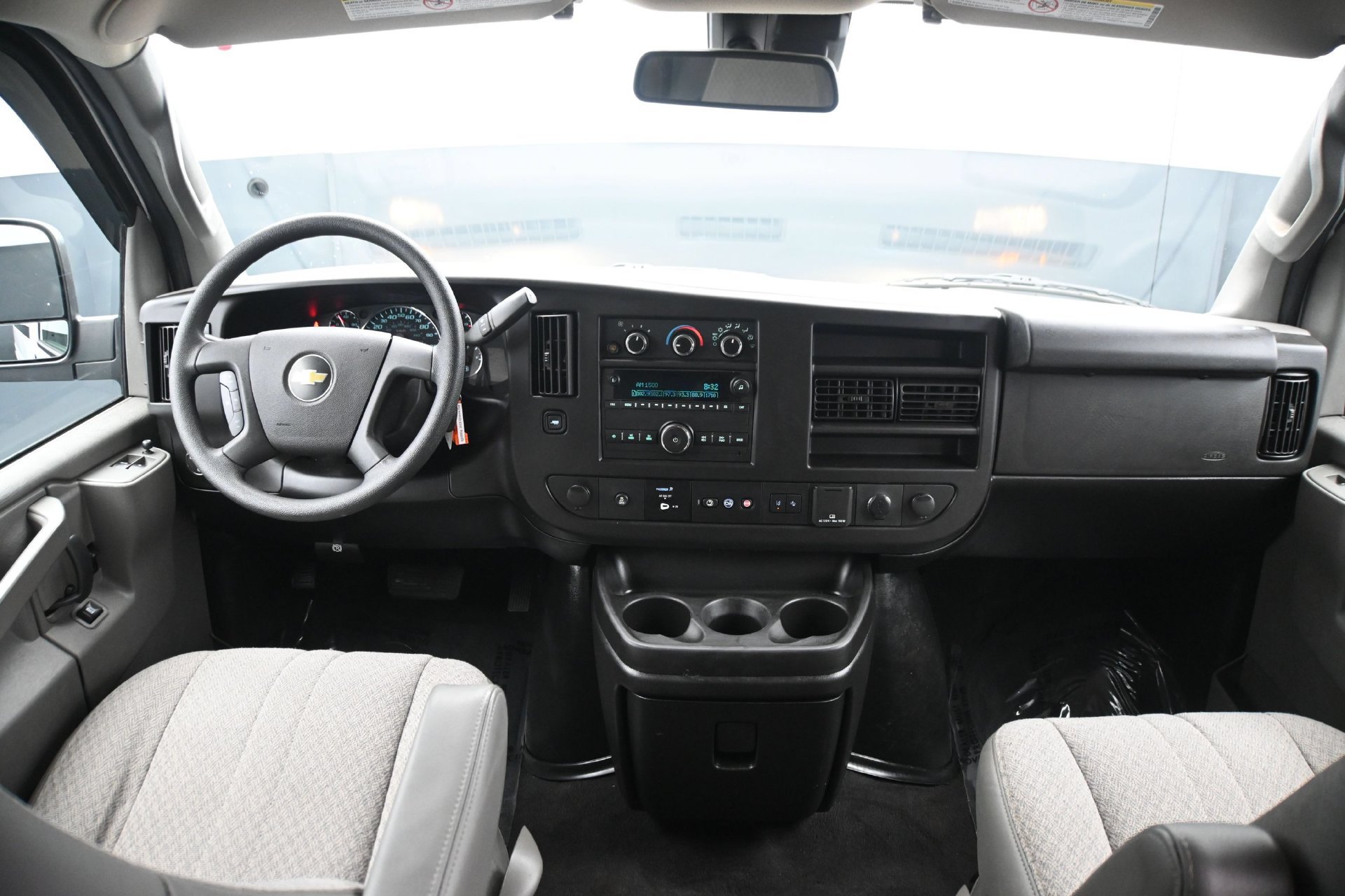 Used 2019 Chevrolet Express 3500 LT w/ LT Preferred Equipment Group RWD image 27
