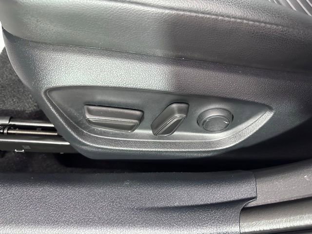 Used 2023 Toyota Camry SE w/ Cold Weather Package AWD/4WD image 19