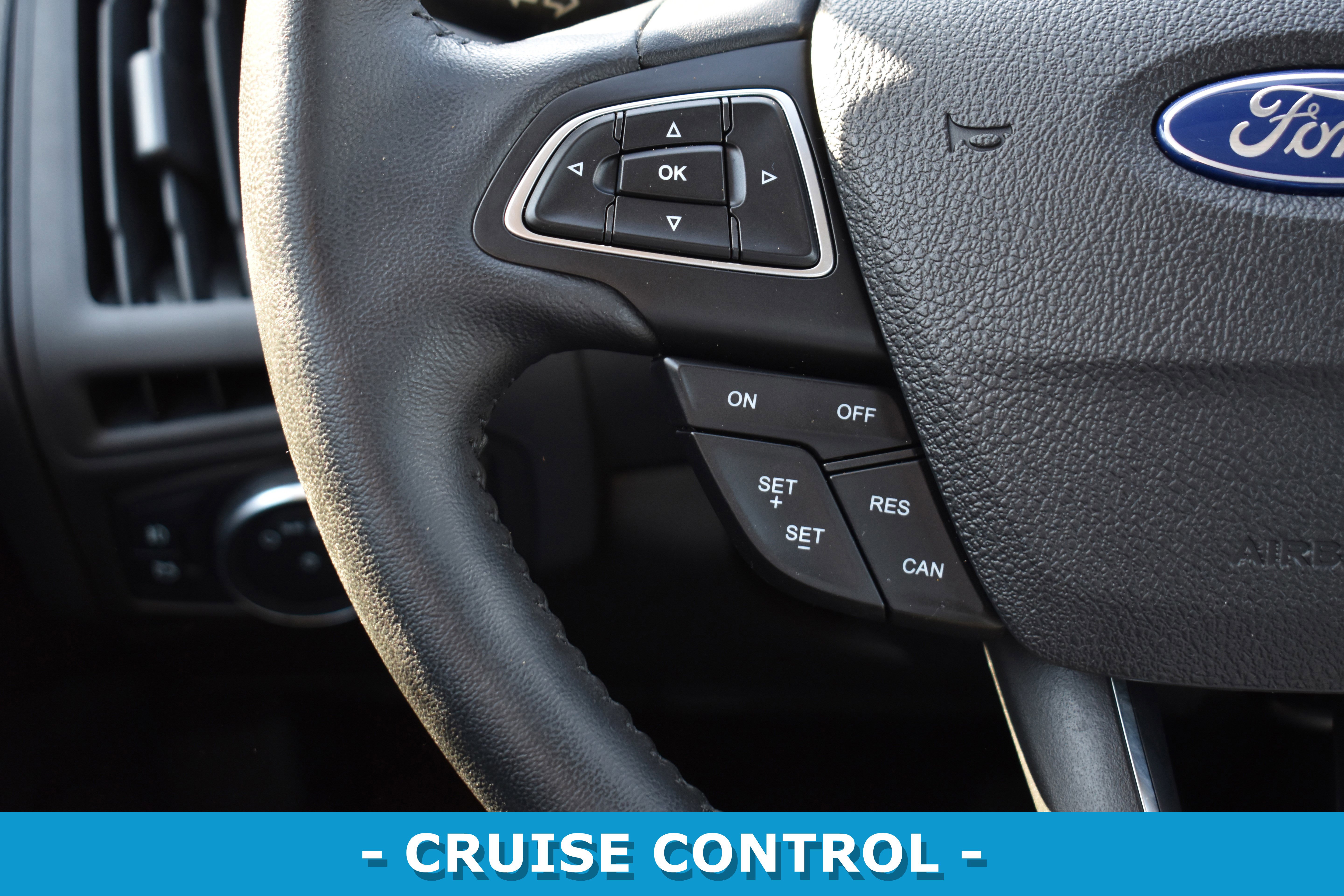 Used 2015 Ford Focus SE w/ Equipment Group 201A image 12