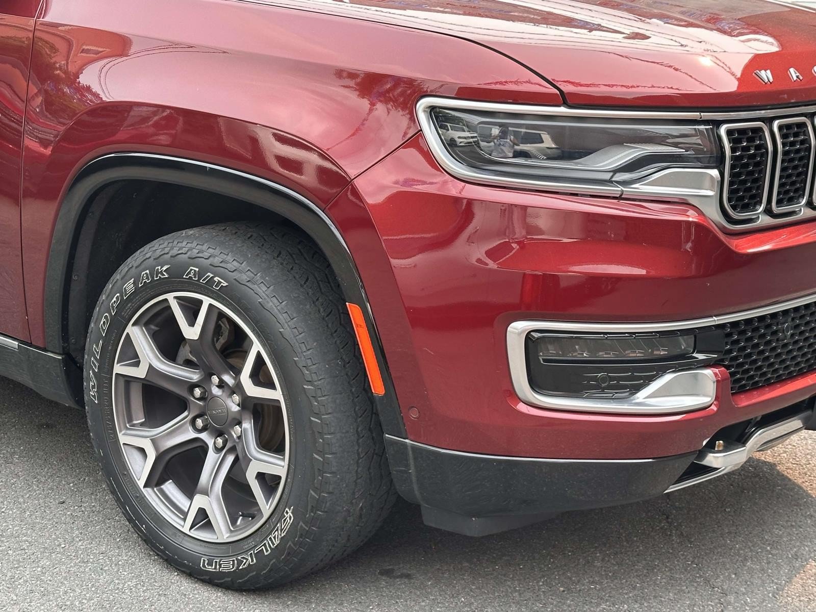 Certified 2022 Jeep Wagoneer Series III w/ Premium Group I AWD/4WD image 10