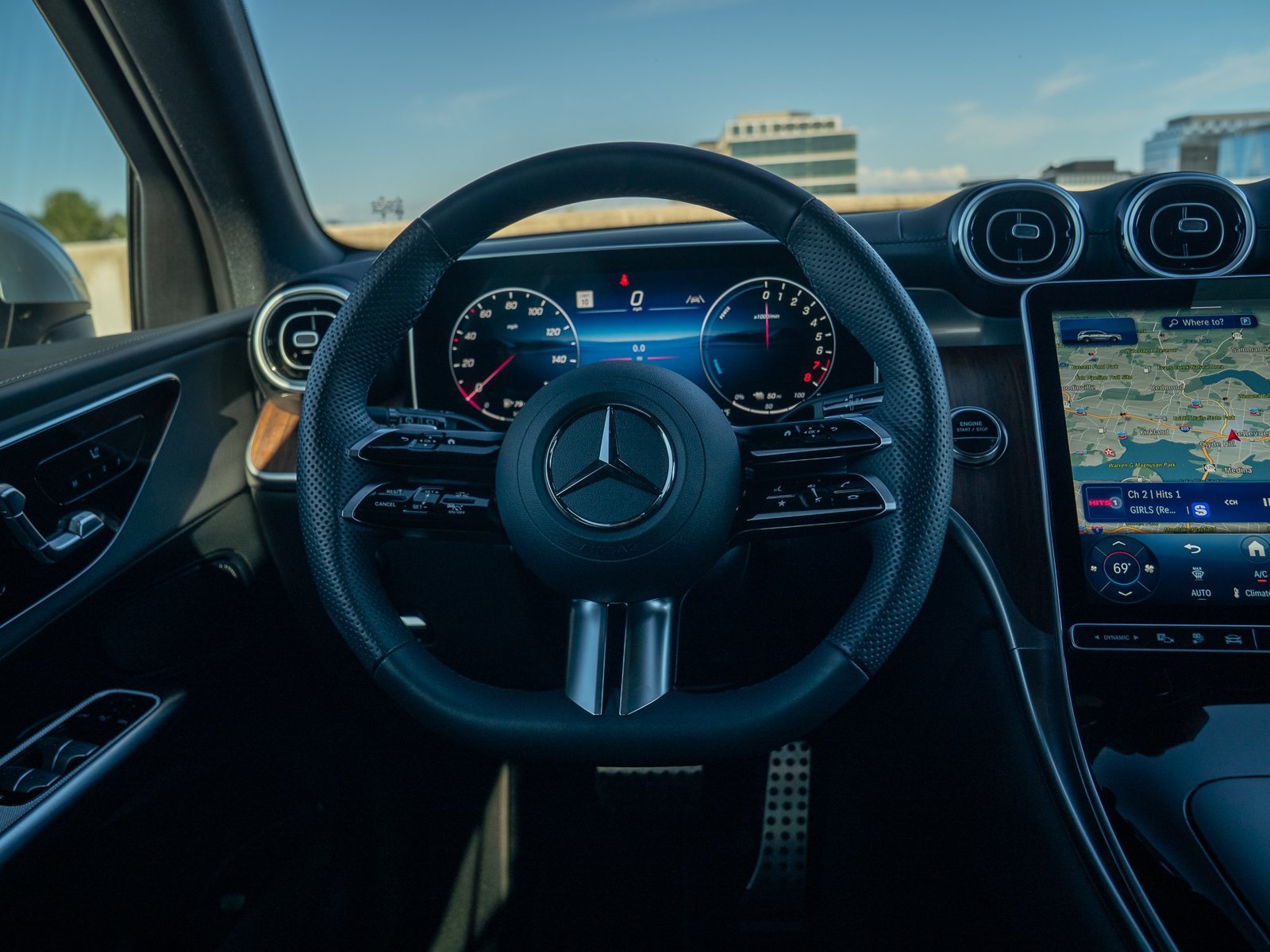 Certified 2025 Mercedes-Benz GLC 350e 4MATIC image 23