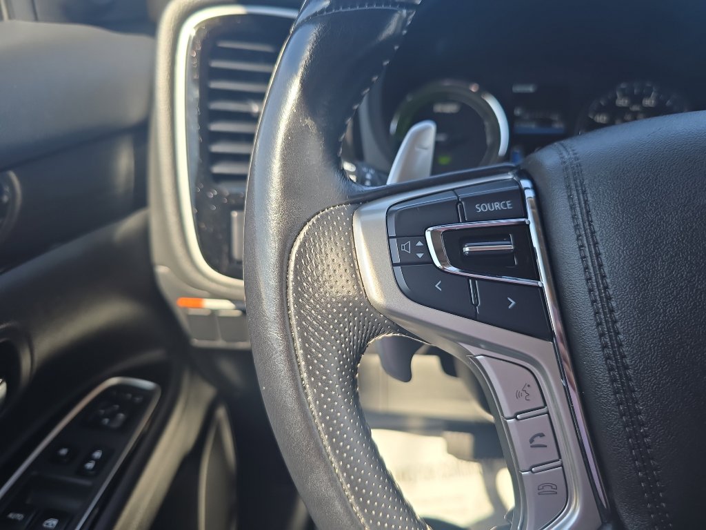 Used 2018 Mitsubishi Outlander SEL image 26