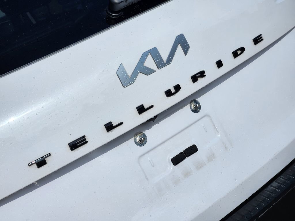 Certified 2022 Kia Telluride SX w/ SX Prestige Package image 18