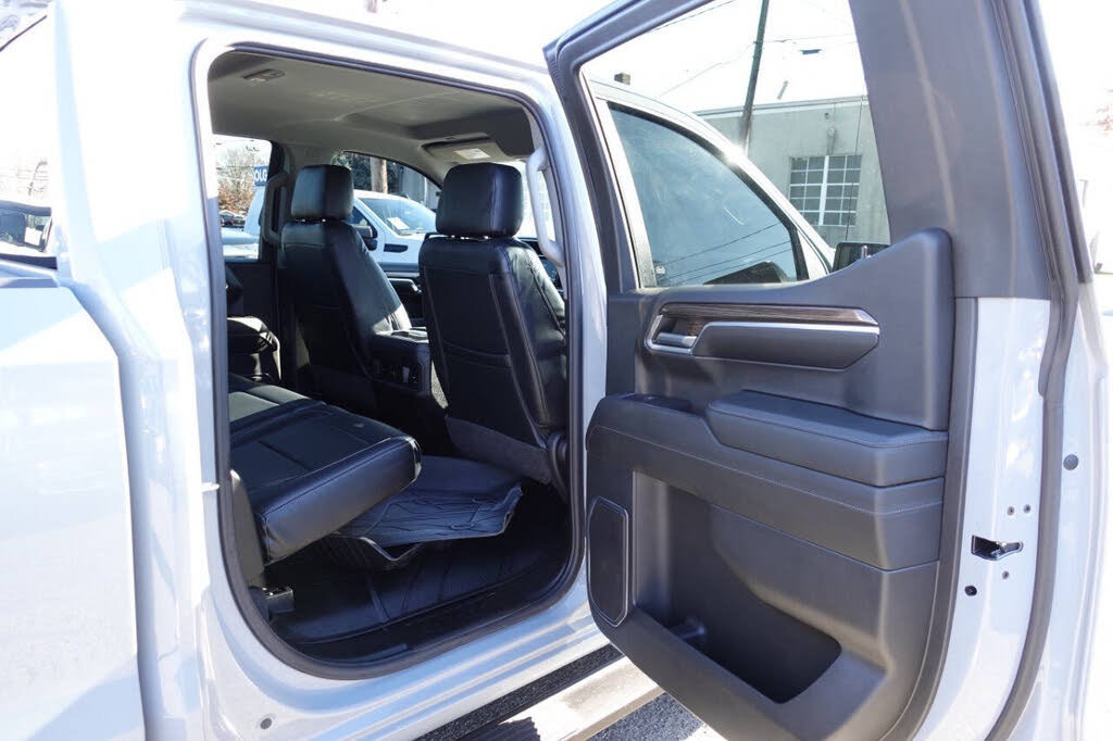 Used 2024 Chevrolet Silverado 1500 RST w/ Protection Package AWD/4WD image 24