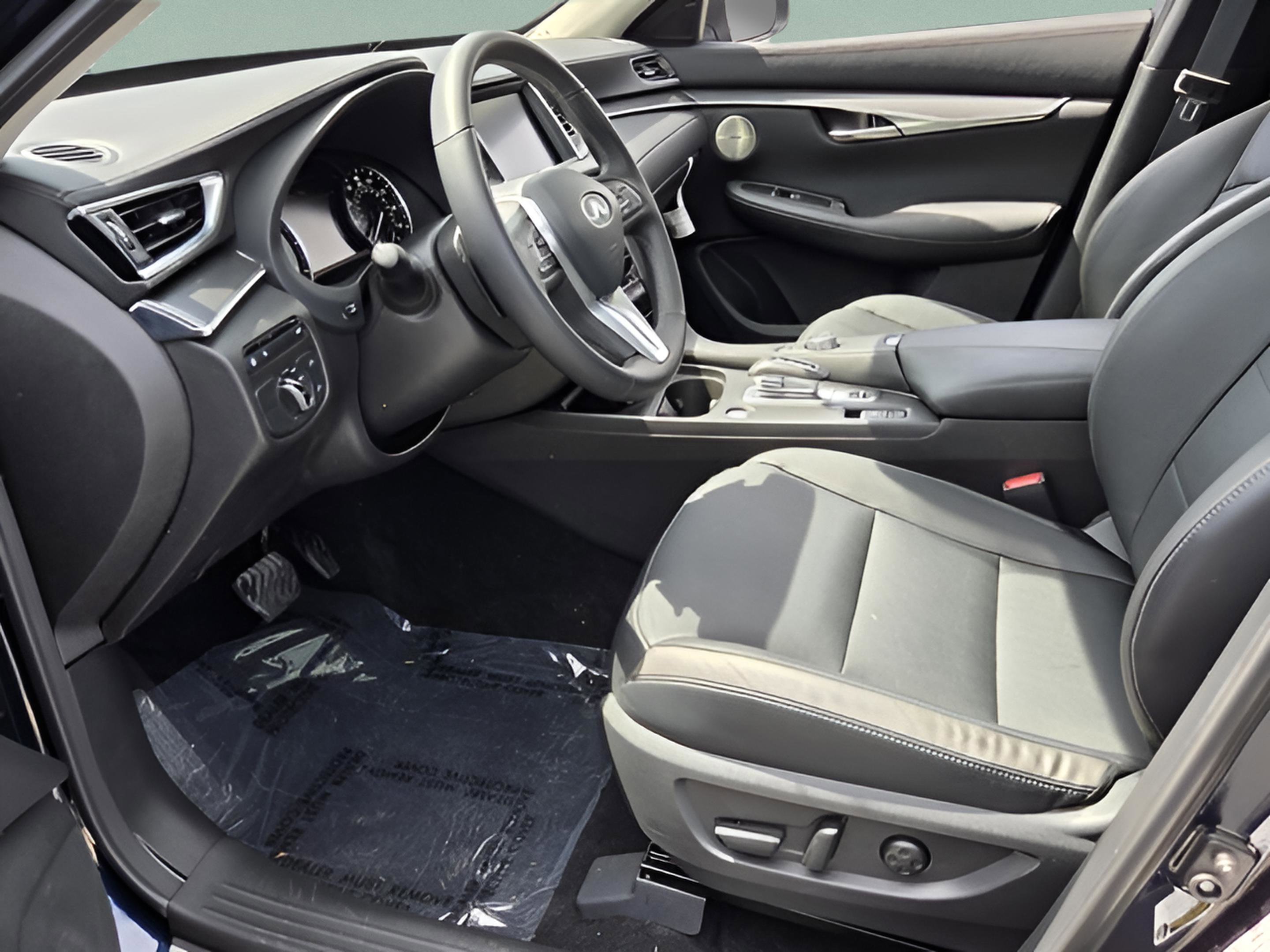 Certified 2025 INFINITI QX50 Luxe image 28