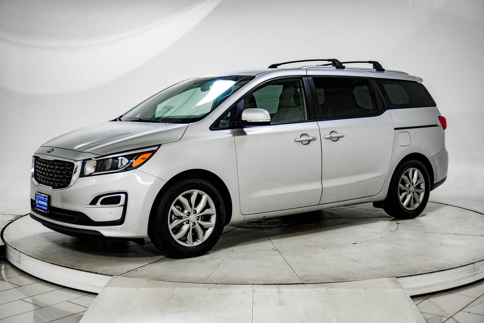 Used 2019 Kia Sedona EX FWD image 4