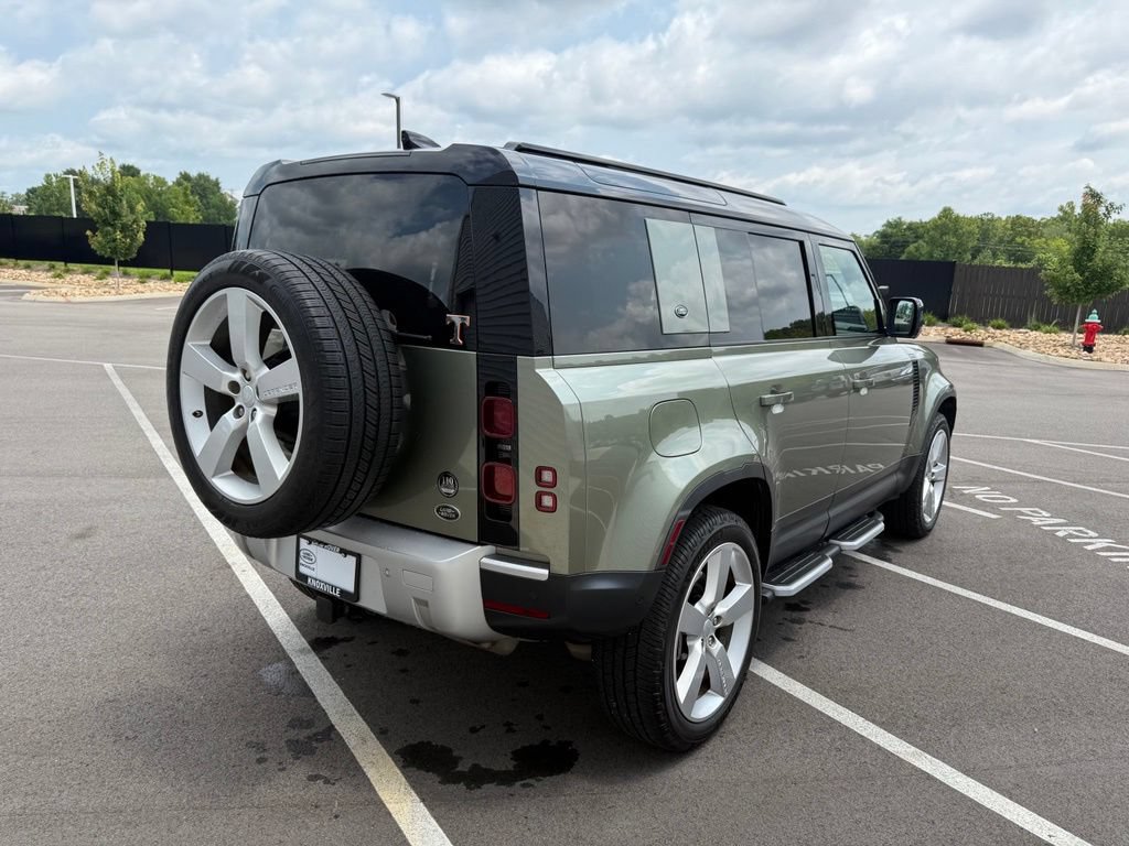 Used 2020 Land Rover Defender 110 First Edition AWD/4WD image 8