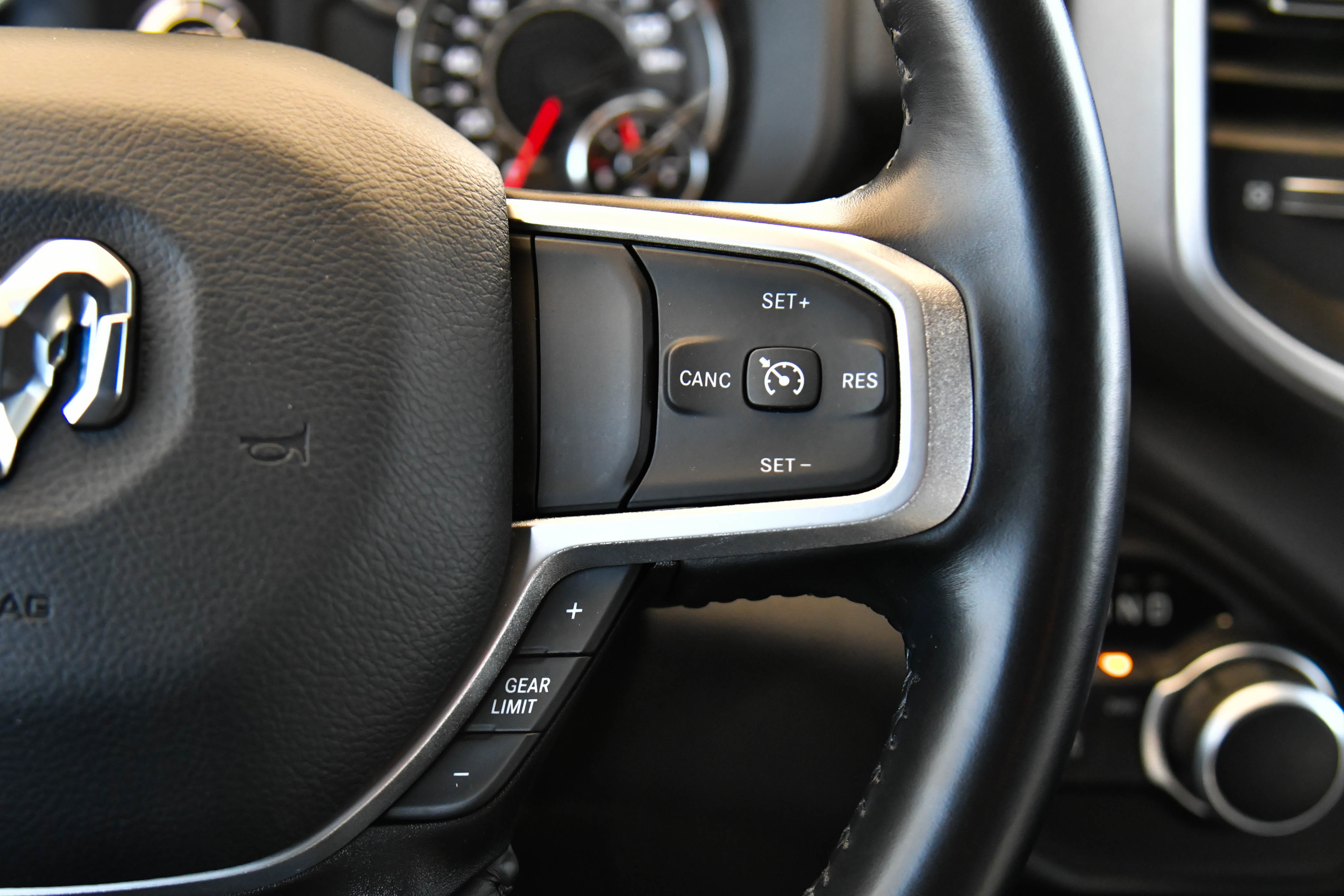 Used 2024 RAM 2500 Big Horn w/ Night Edition AWD/4WD image 35