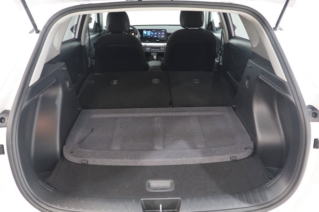 Used 2025 Hyundai Kona SEL FWD image 32