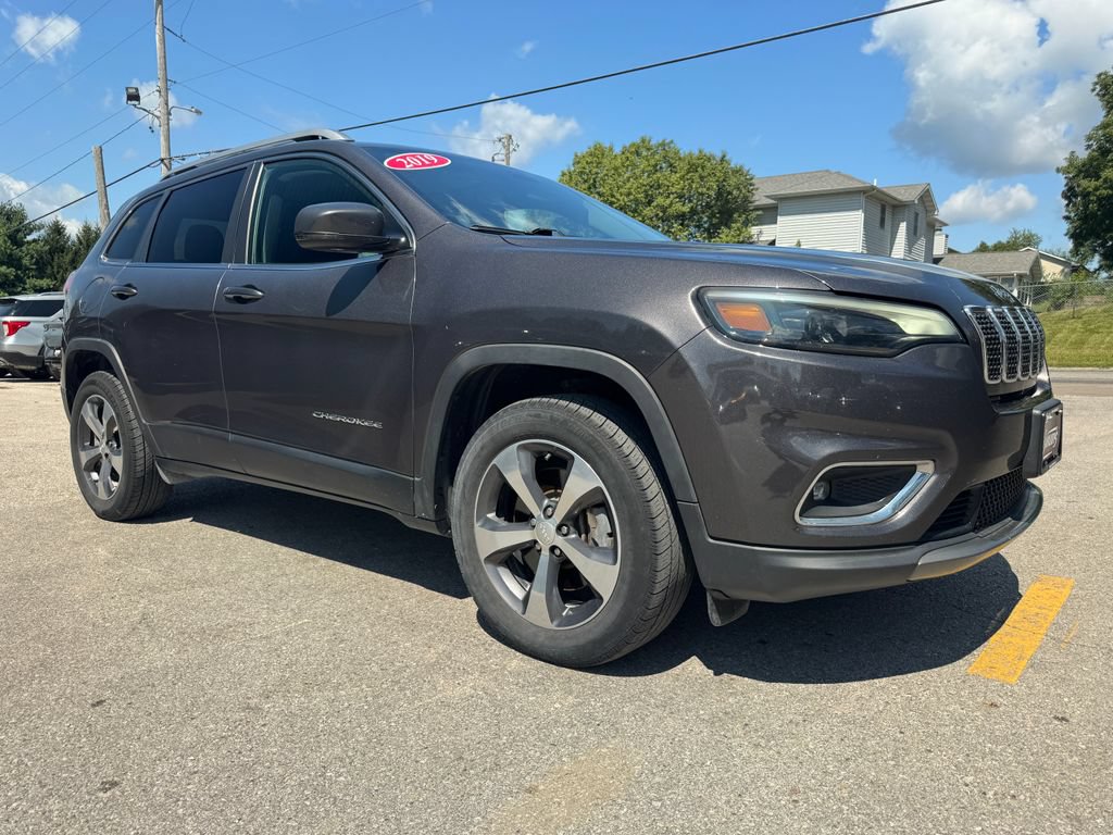 Used 2019 Jeep Cherokee Limited w/ Trailer Tow Group AWD/4WD image 3