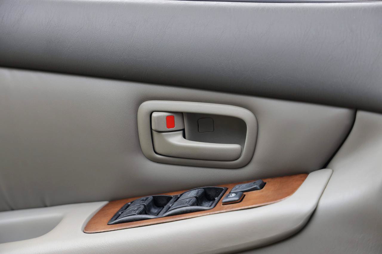 Used 1998 Lexus ES 330 w/ Leather Trim Pkg FWD image 39