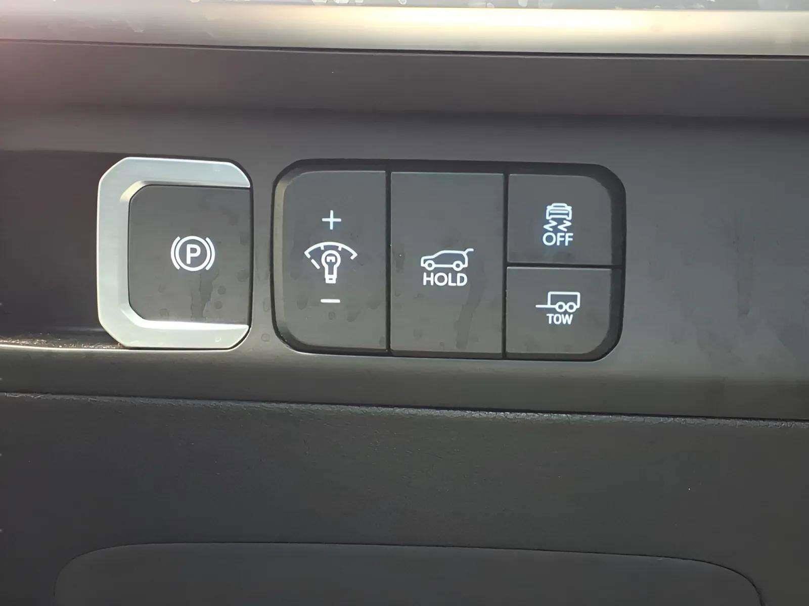 Certified 2024 Hyundai Santa Fe XRT image 17