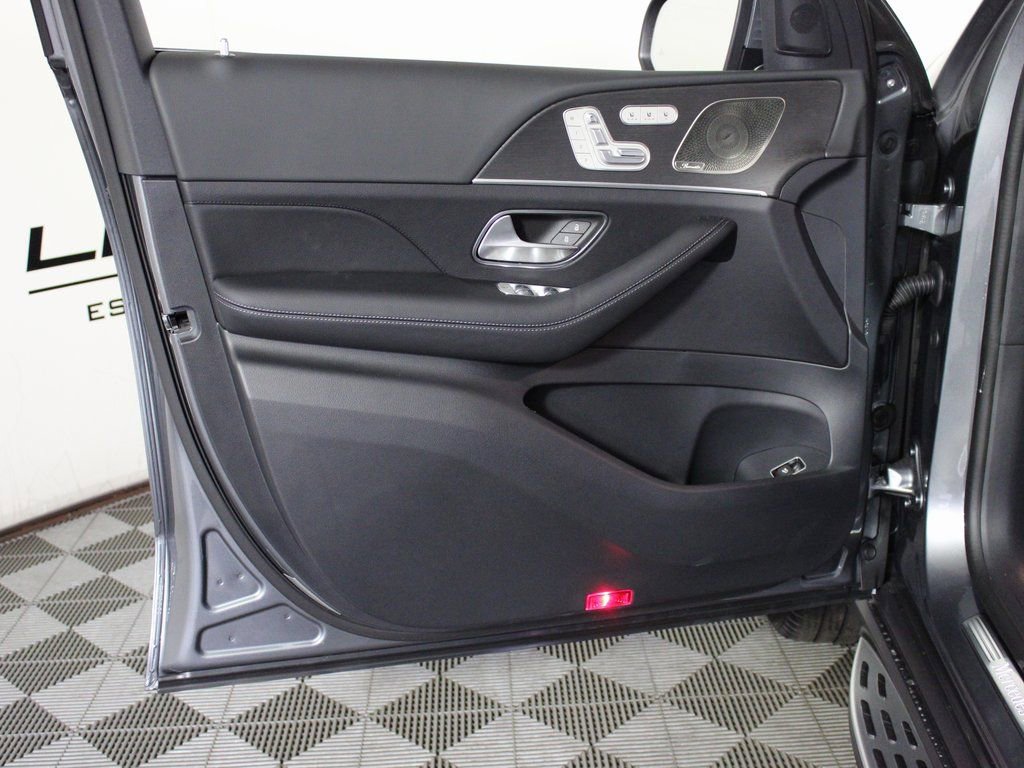 Certified 2026 Mercedes-Benz GLS 450 4MATIC image 10