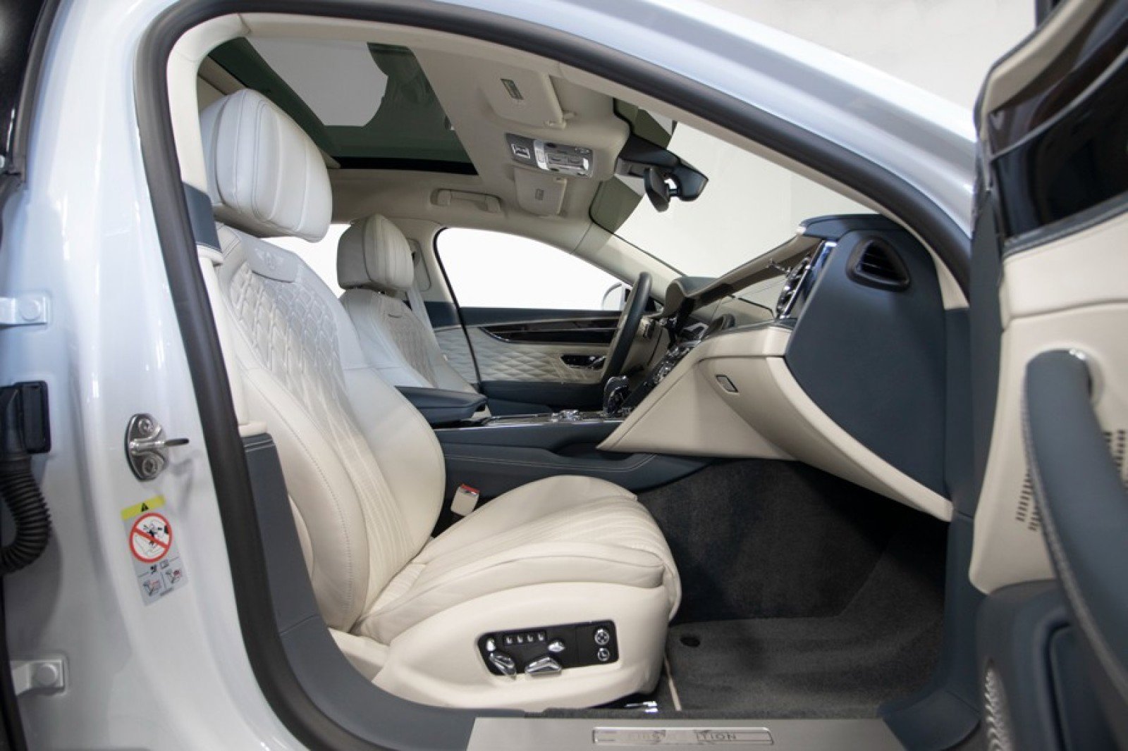 Used 2020 Bentley Flying Spur W12 w/ First Edition Specification image 53