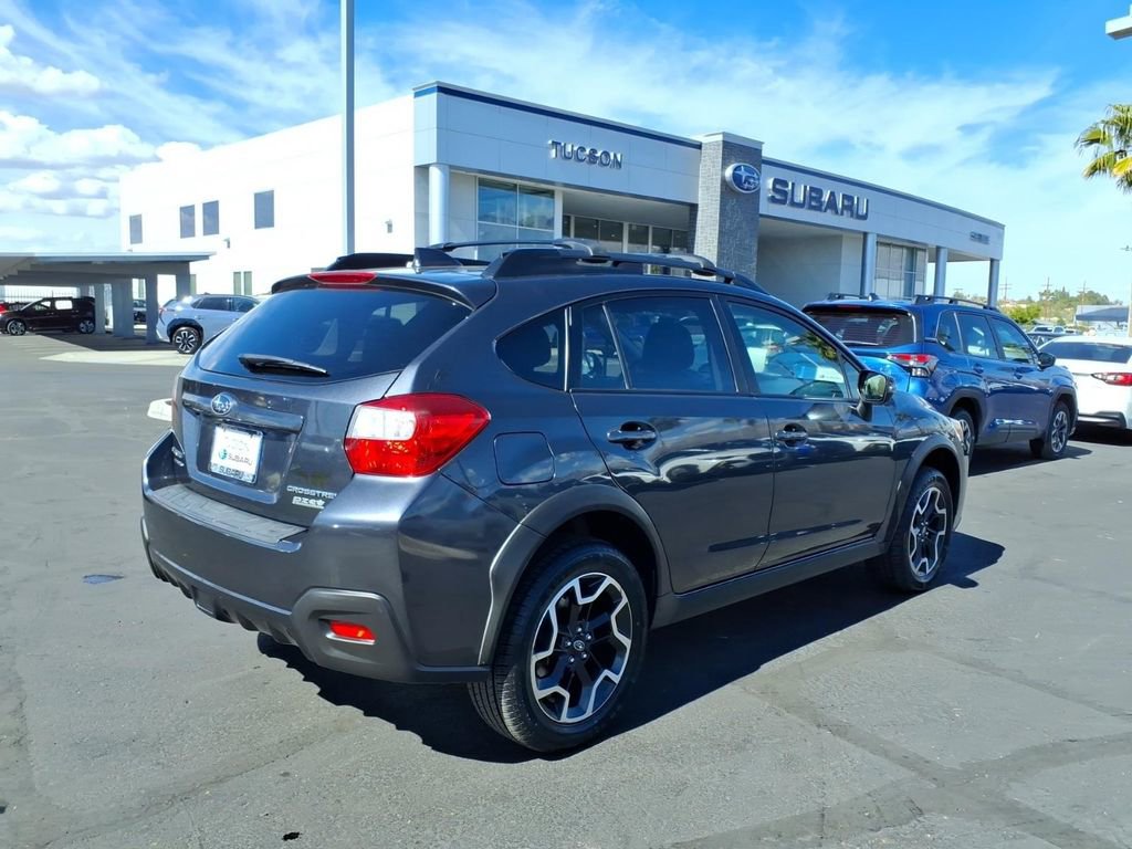 Used 2017 Subaru Crosstrek 2.0i Limited image 11