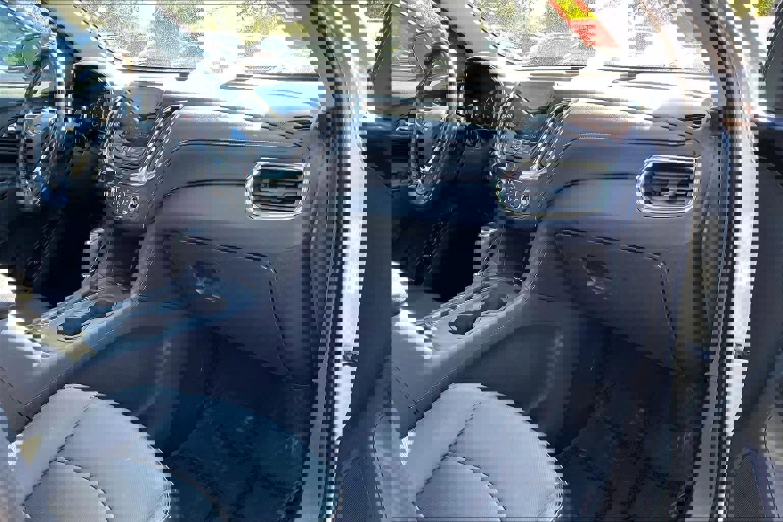 Used 2019 Chevrolet Equinox Premier image 16