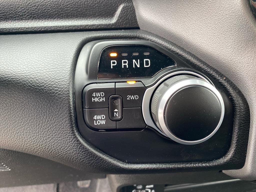 Used 2024 RAM 2500 Big Horn w/ Night Edition AWD/4WD image 12