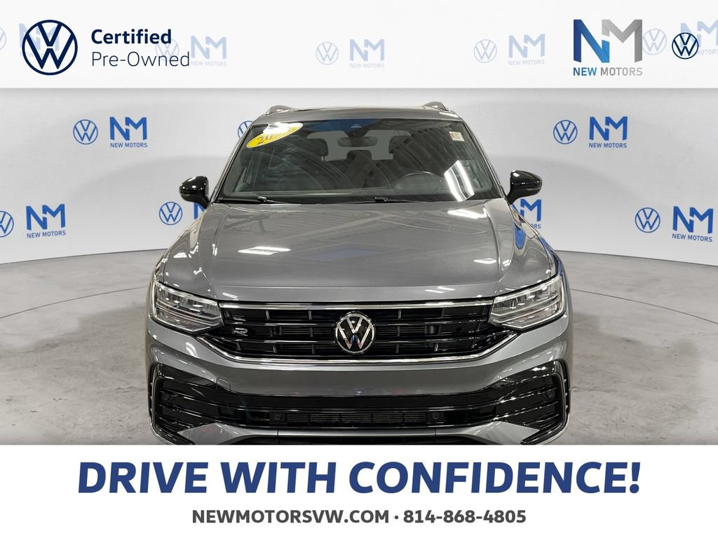 Used 2024 Volkswagen Tiguan SE R-Line AWD/4WD image 8