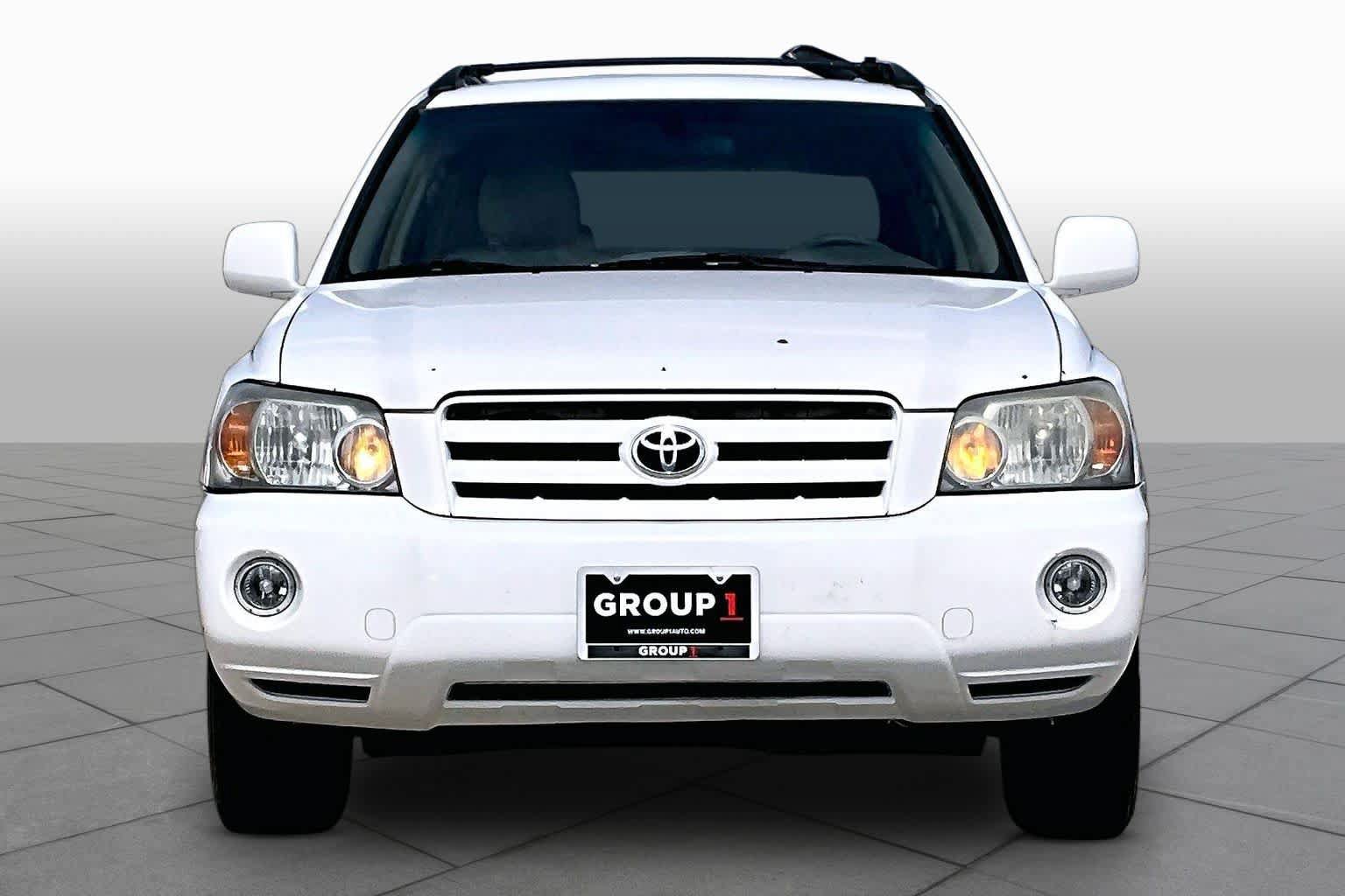Used 2004 Toyota Highlander Limited FWD image 3