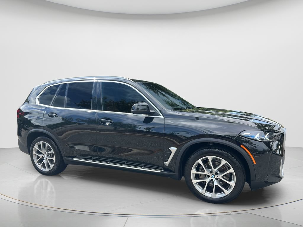 Used 2026 BMW X5 xDrive40i AWD/4WD image 3