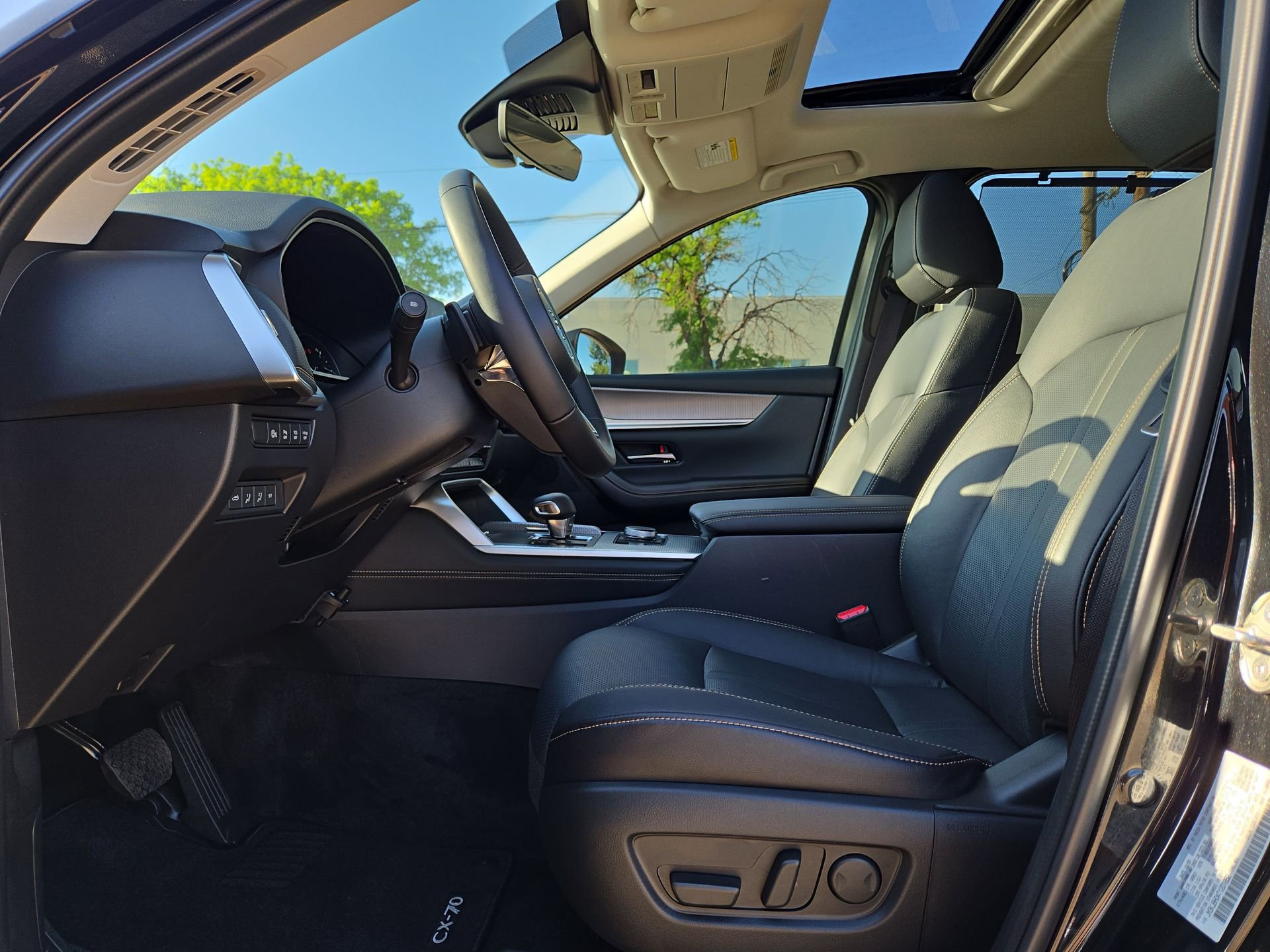 Used 2026 MAZDA CX-70 3.3 Turbo w/ Preferred Package AWD/4WD image 16