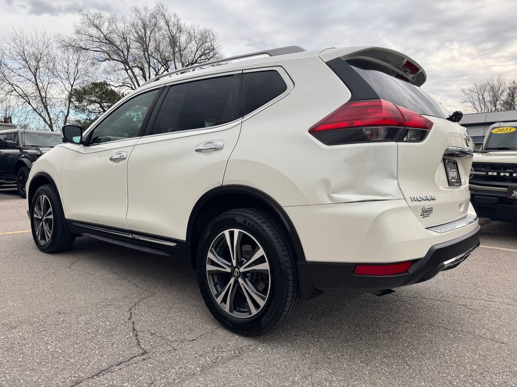 Used 2017 Nissan Rogue SL image 7