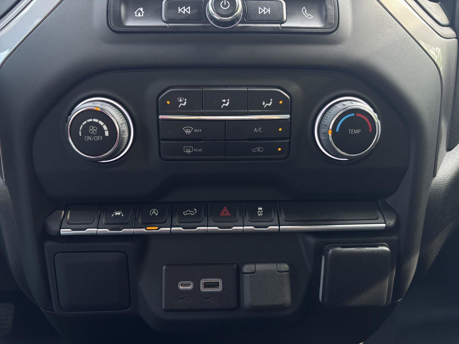 Certified 2022 Chevrolet Silverado 1500 Custom AWD/4WD image 18