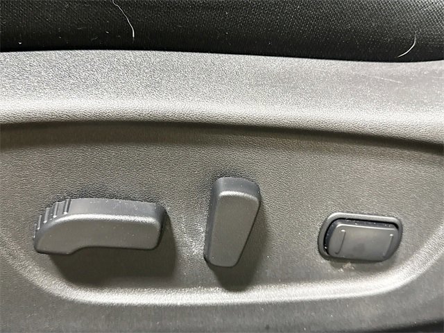 Used 2018 Nissan Rogue Sport SV w/ SV Technology Package image 21