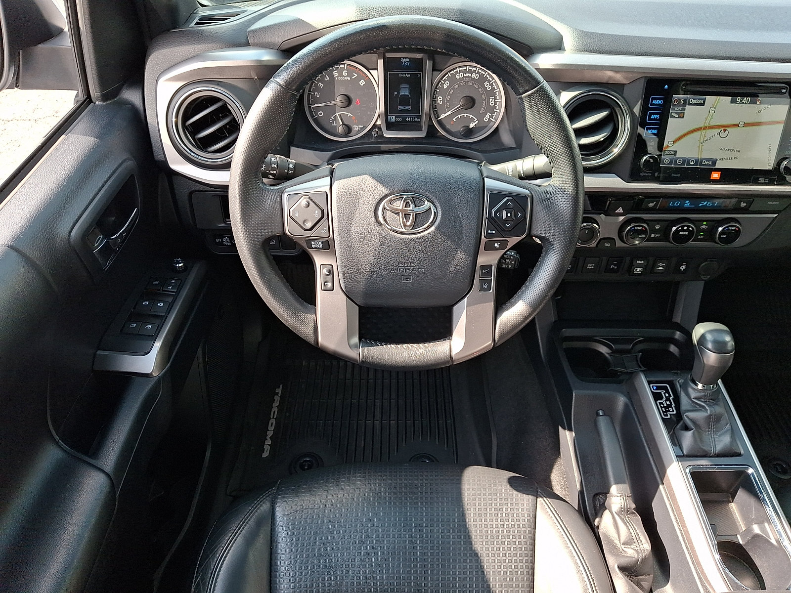 Used 2018 Toyota Tacoma Limited AWD/4WD image 11