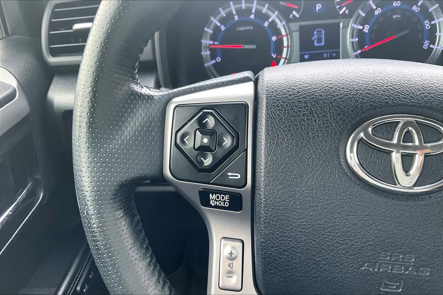 Used 2014 Toyota 4Runner Limited AWD/4WD image 25