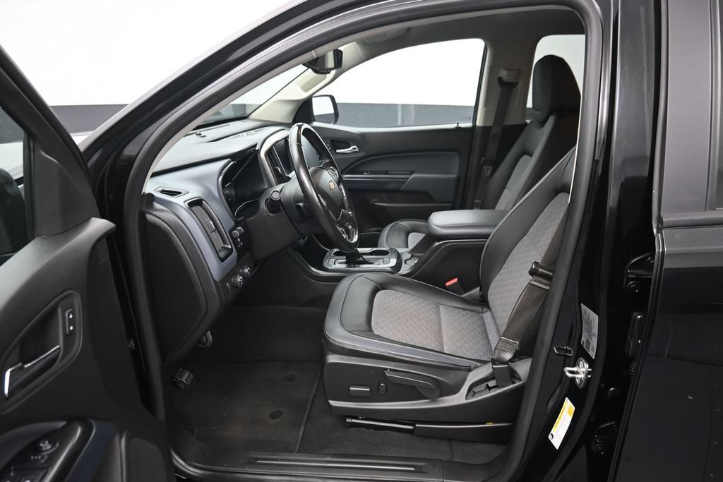 Used 2022 Chevrolet Colorado Z71 w/ Safety Package AWD/4WD image 9