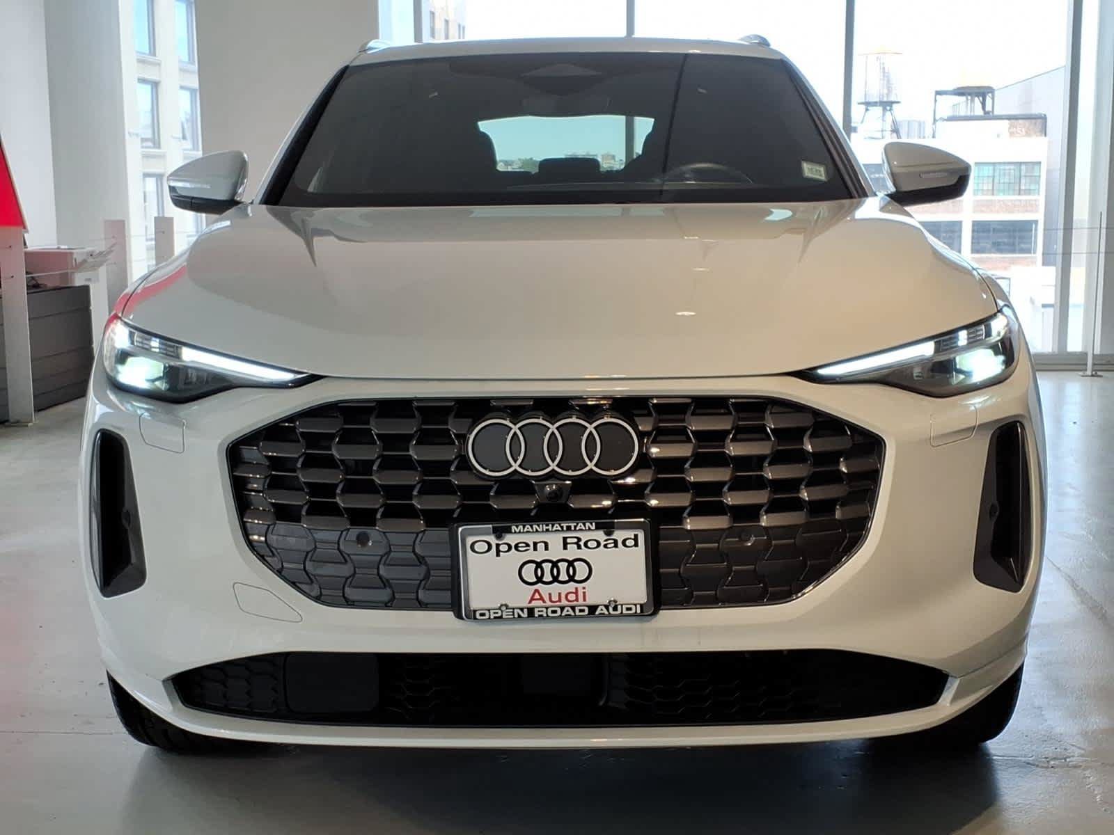 Certified 2025 Audi Q5 Premium w/ Premium Plus AWD/4WD image 2
