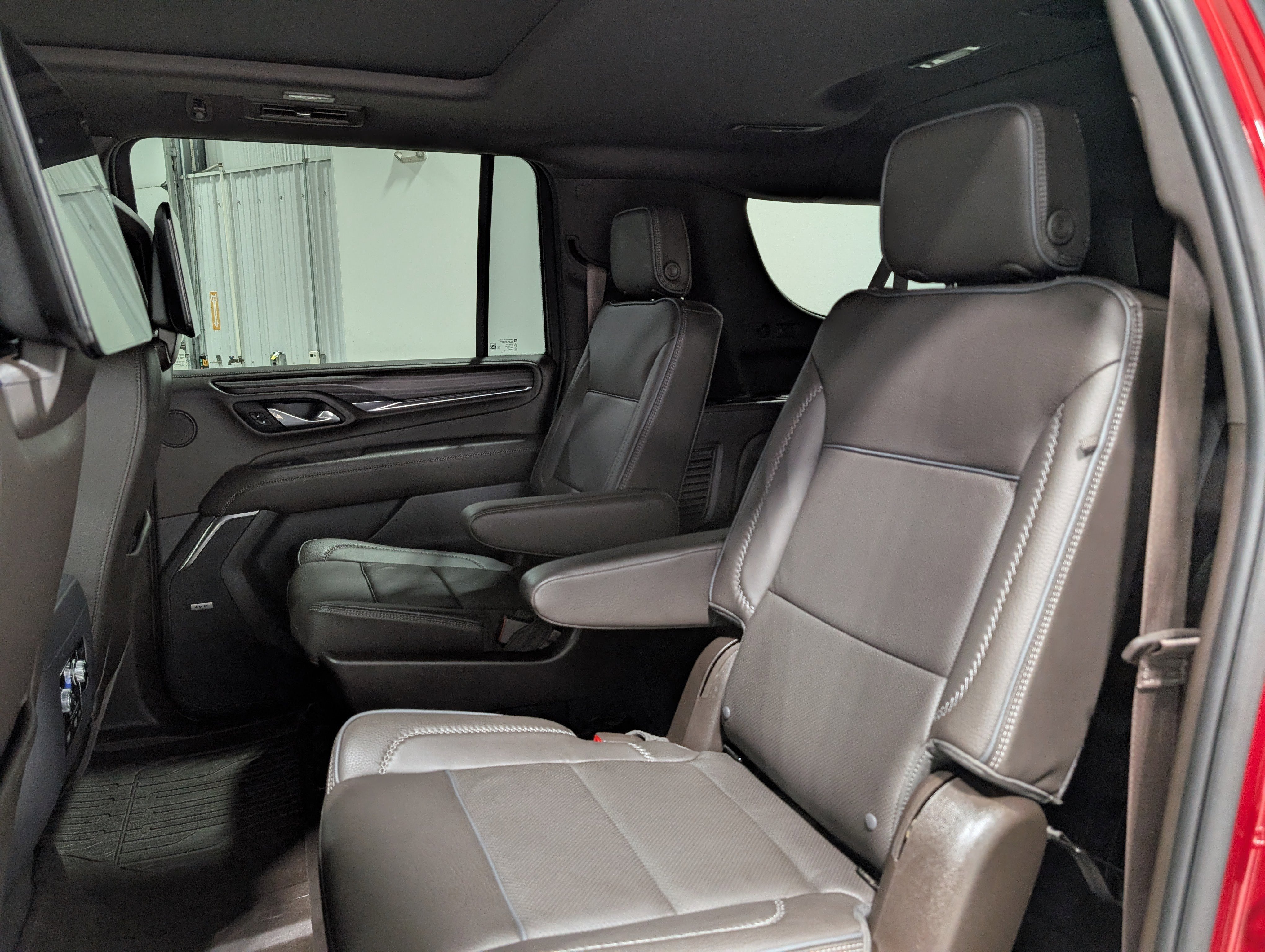 Used 2023 GMC Yukon XL Denali w/ Denali Reserve Package image 17
