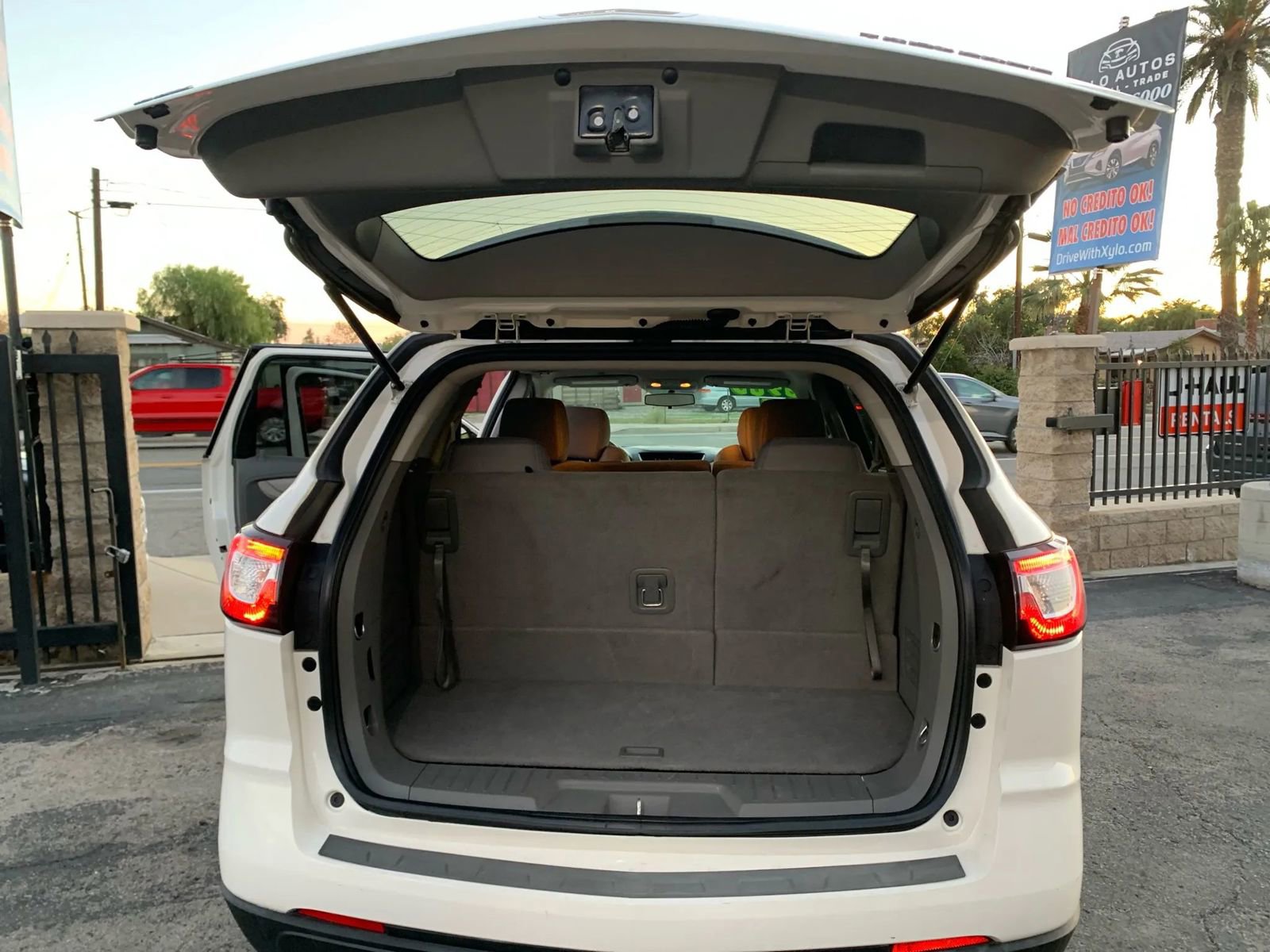 Used 2015 Chevrolet Traverse LS image 33