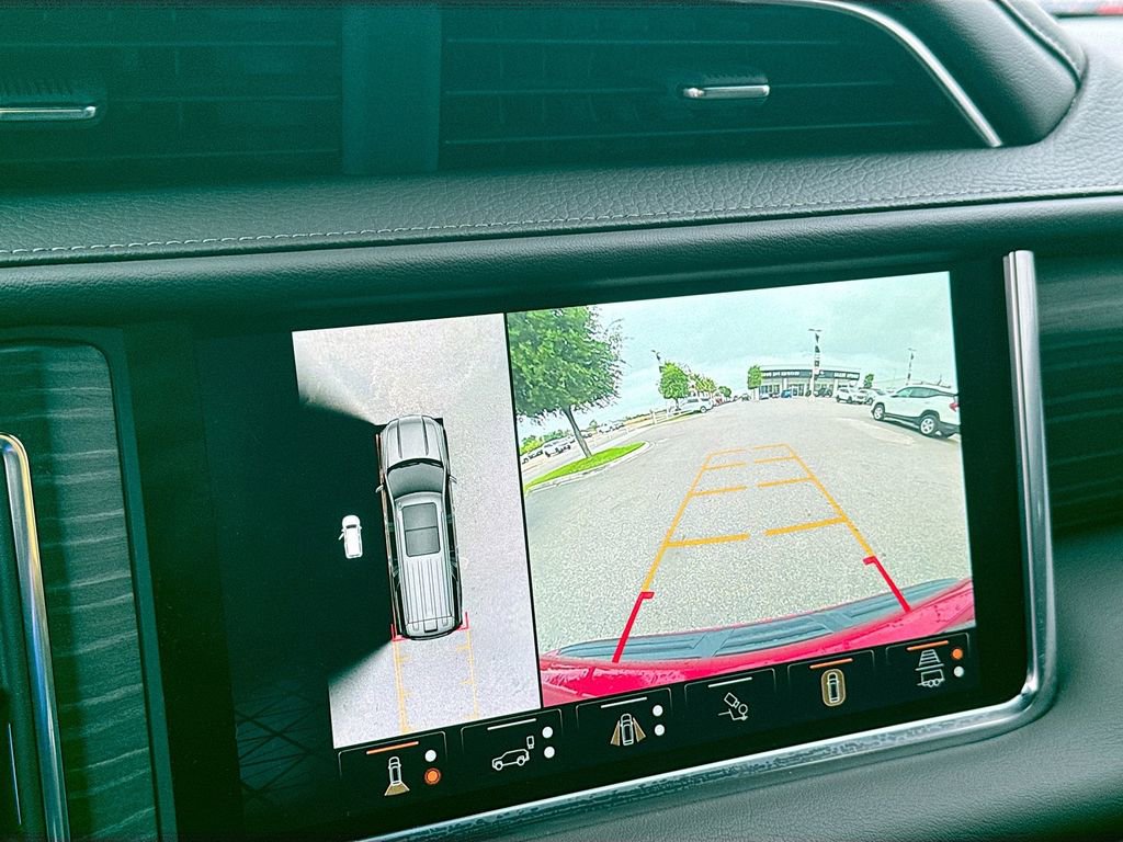 Used 2024 GMC Yukon Denali w/ Denali Reserve Package image 19