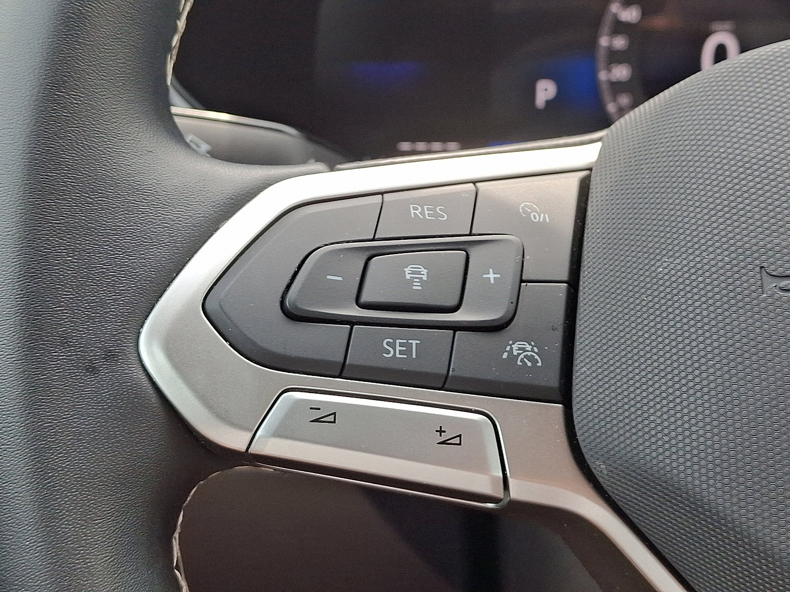 Certified 2024 Volkswagen Taos SE image 21