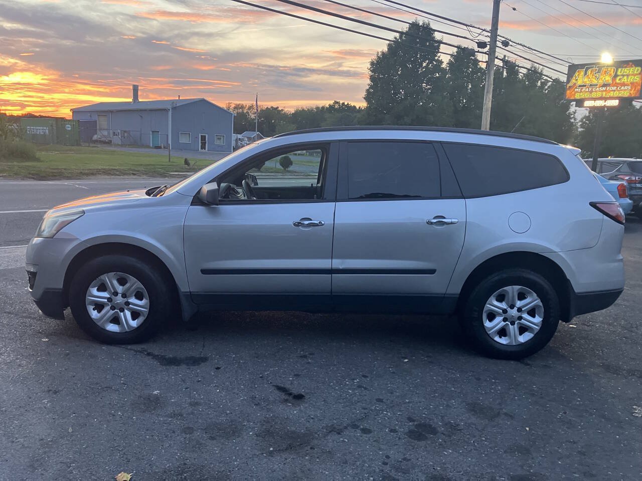 Used 2014 Chevrolet Traverse LS FWD image 10