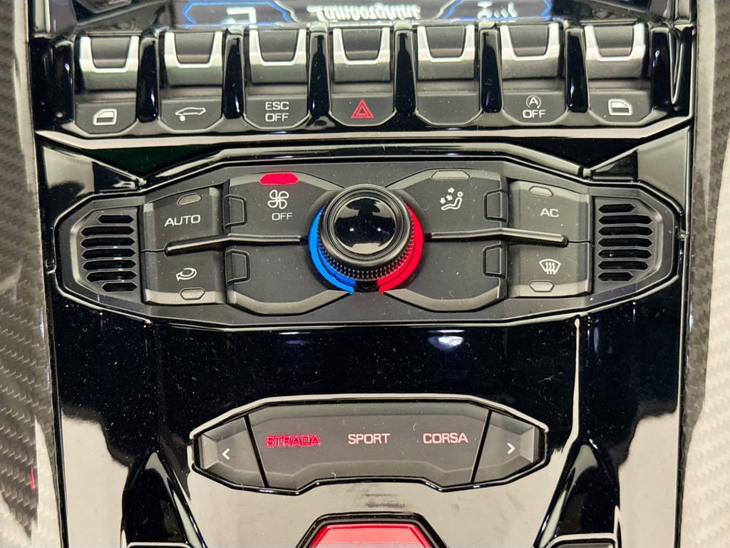 Used 2017 Lamborghini Centenario LP 770-4 image 16