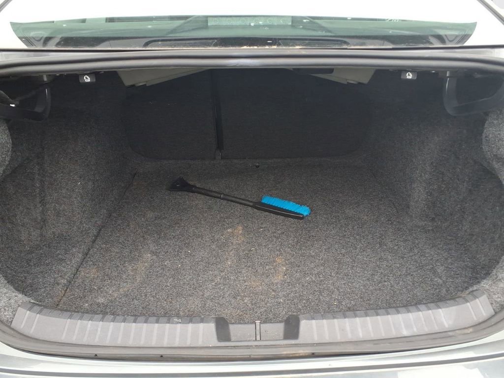 Used 2024 Volkswagen Jetta SE image 27