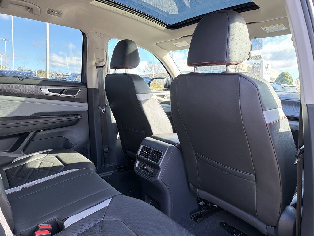 New 2026 Volkswagen Atlas Peak Edition image 19