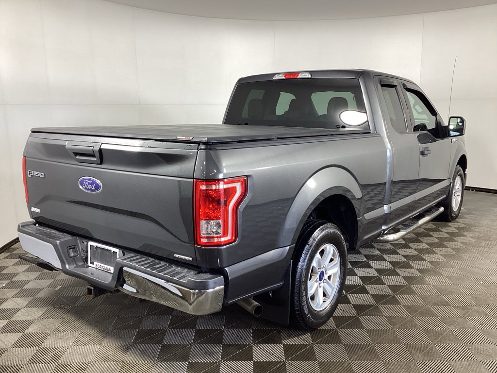 Used 2016 Ford F150 XLT image 2