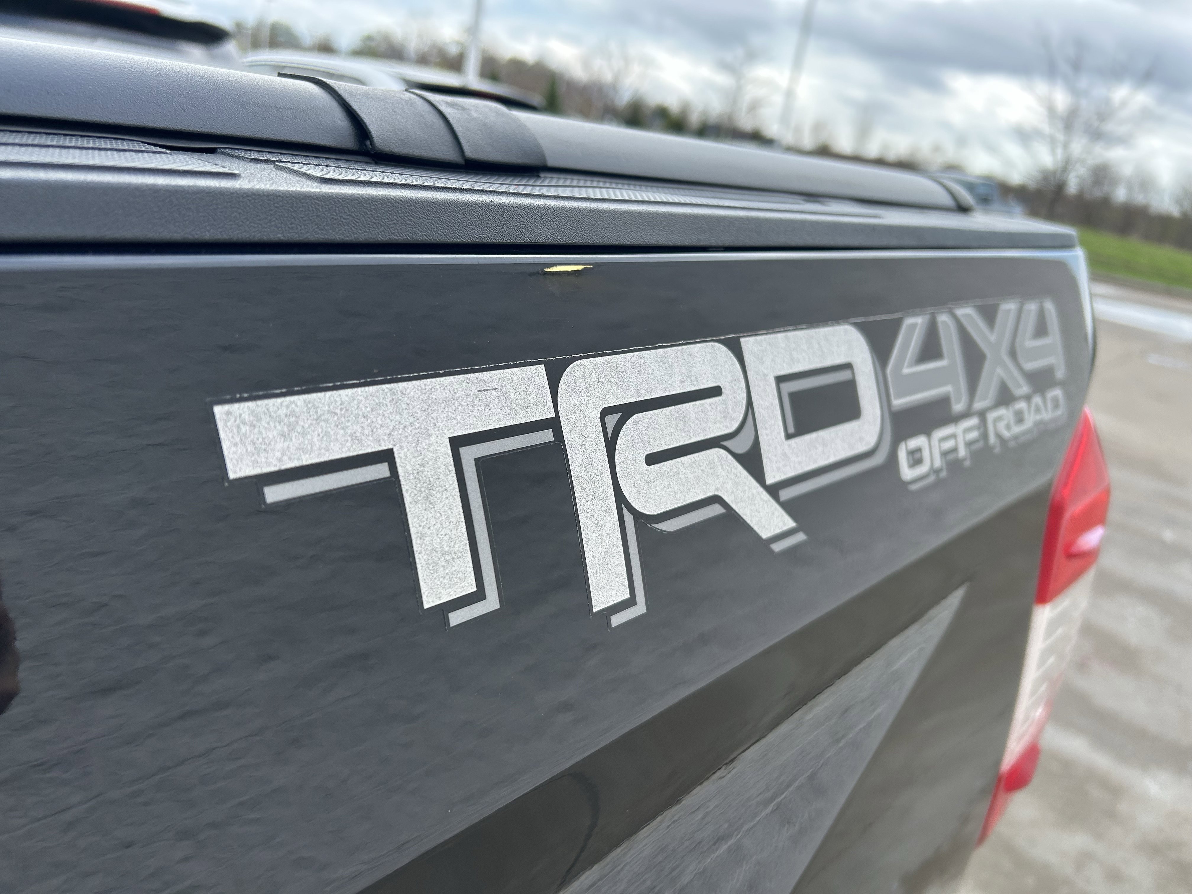 Certified 2019 Toyota Tundra SR5 w/ TRD Off Road Package AWD/4WD image 9