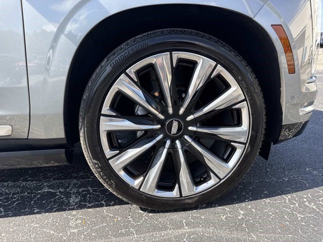 Certified 2026 Cadillac Escalade Platinum Luxury AWD/4WD image 7