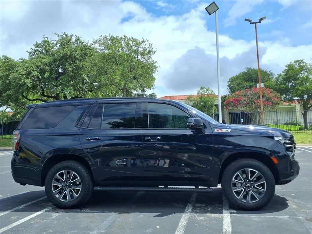 Used 2023 Chevrolet Tahoe Z71 w/ Luxury Package AWD/4WD image 4
