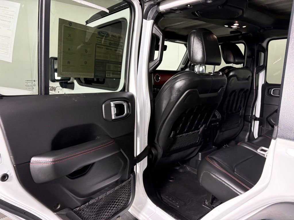 Used 2022 Jeep Wrangler Unlimited Rubicon w/ Xtreme Recon 35" Tire Package AWD/4WD image 23