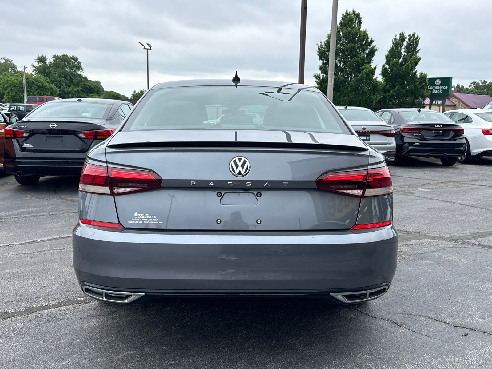 Used 2021 Volkswagen Passat 2.0T R-Line FWD image 4