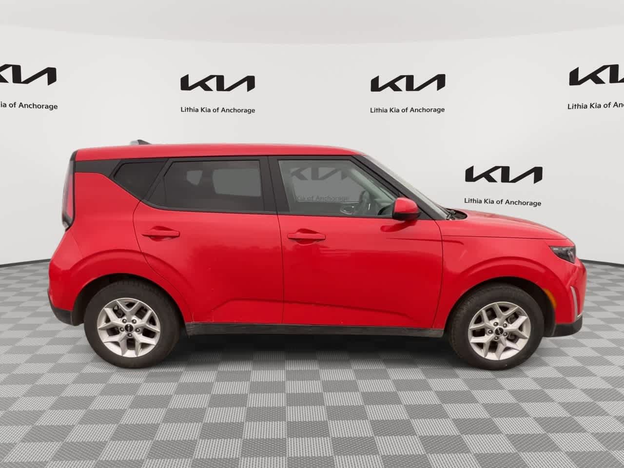 Used 2024 Kia Soul LX w/ Option Group 015 FWD image 9