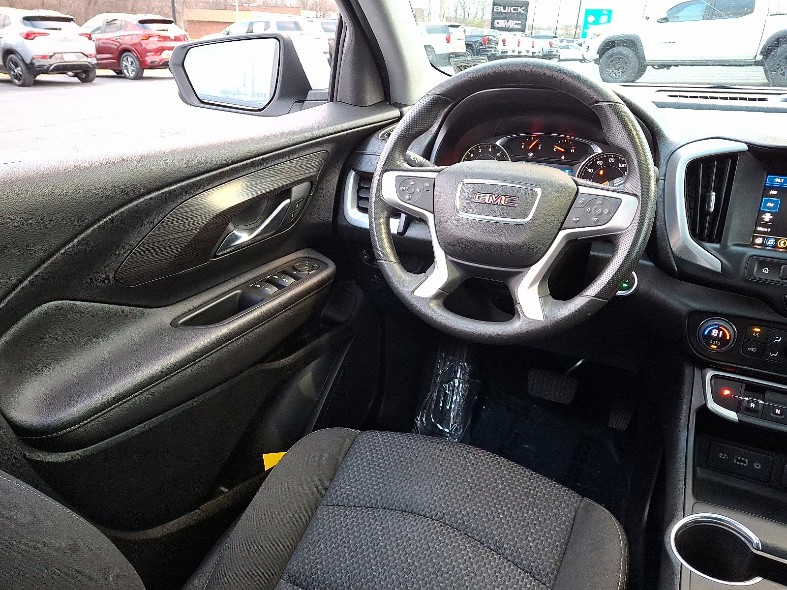 Certified 2022 GMC Terrain SLE w/ Driver Convenience Package image 14