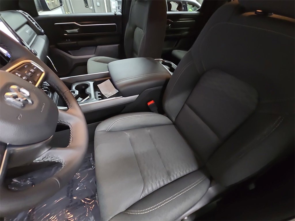 New 2026 RAM 1500 4x4 Crew Cab image 15